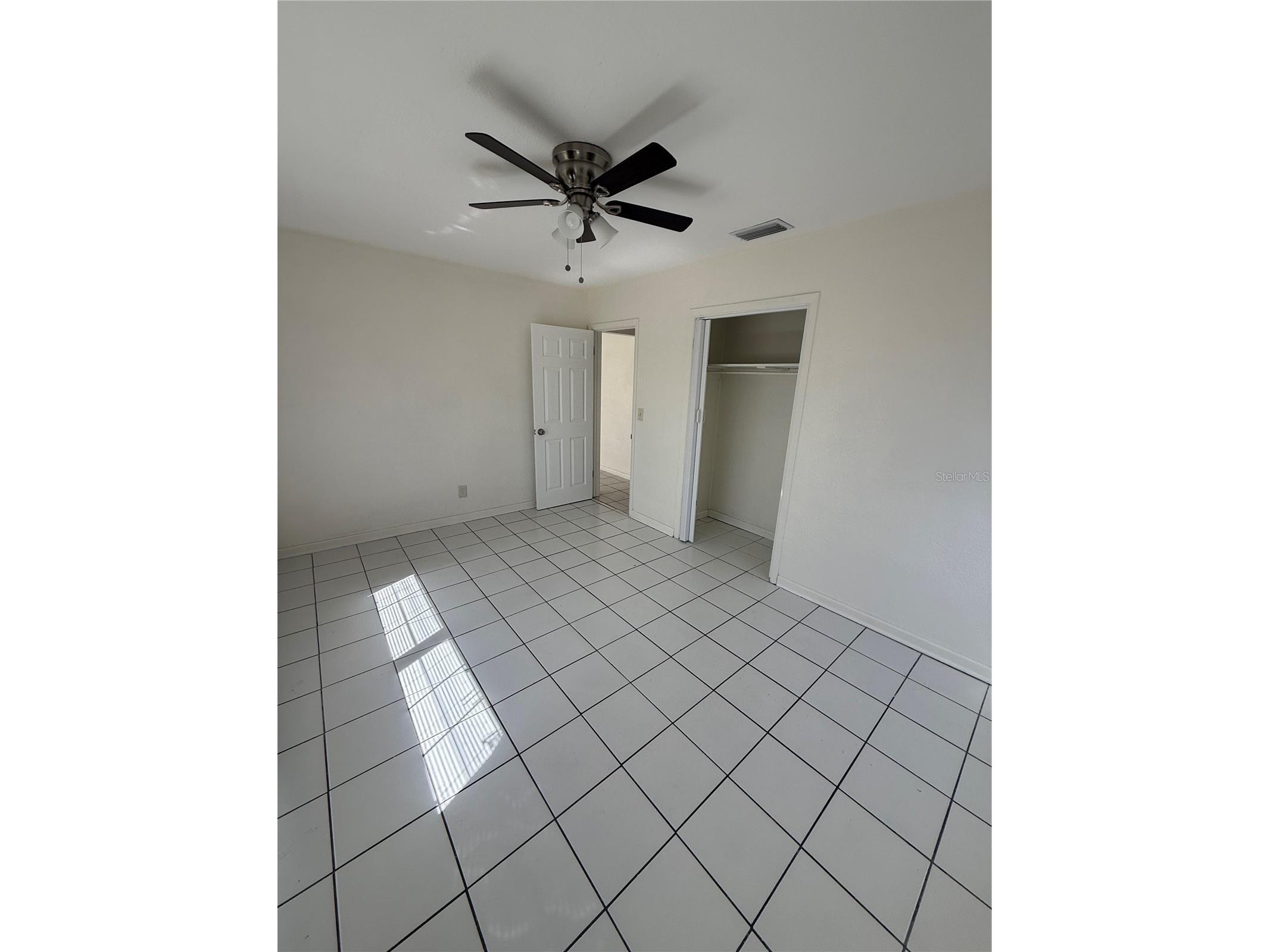 4737 56th Avenue N Saint Petersburg FL 33714 TB8481011 image11