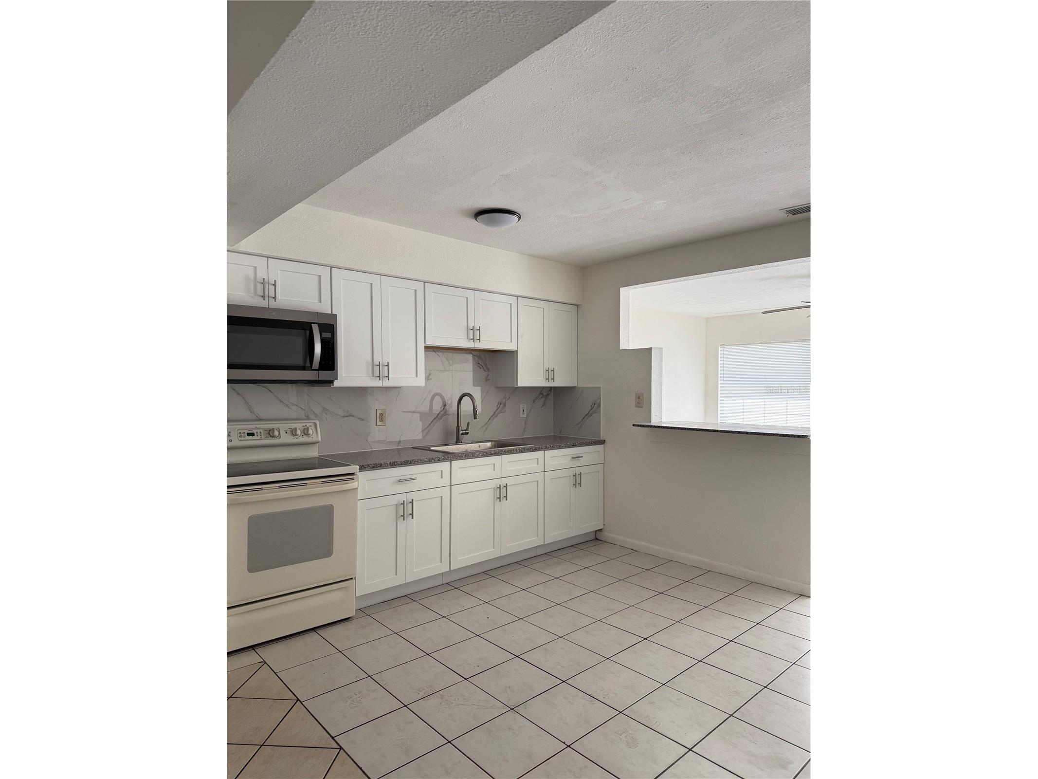4737 56th Avenue N Saint Petersburg FL 33714 TB8481011 image12