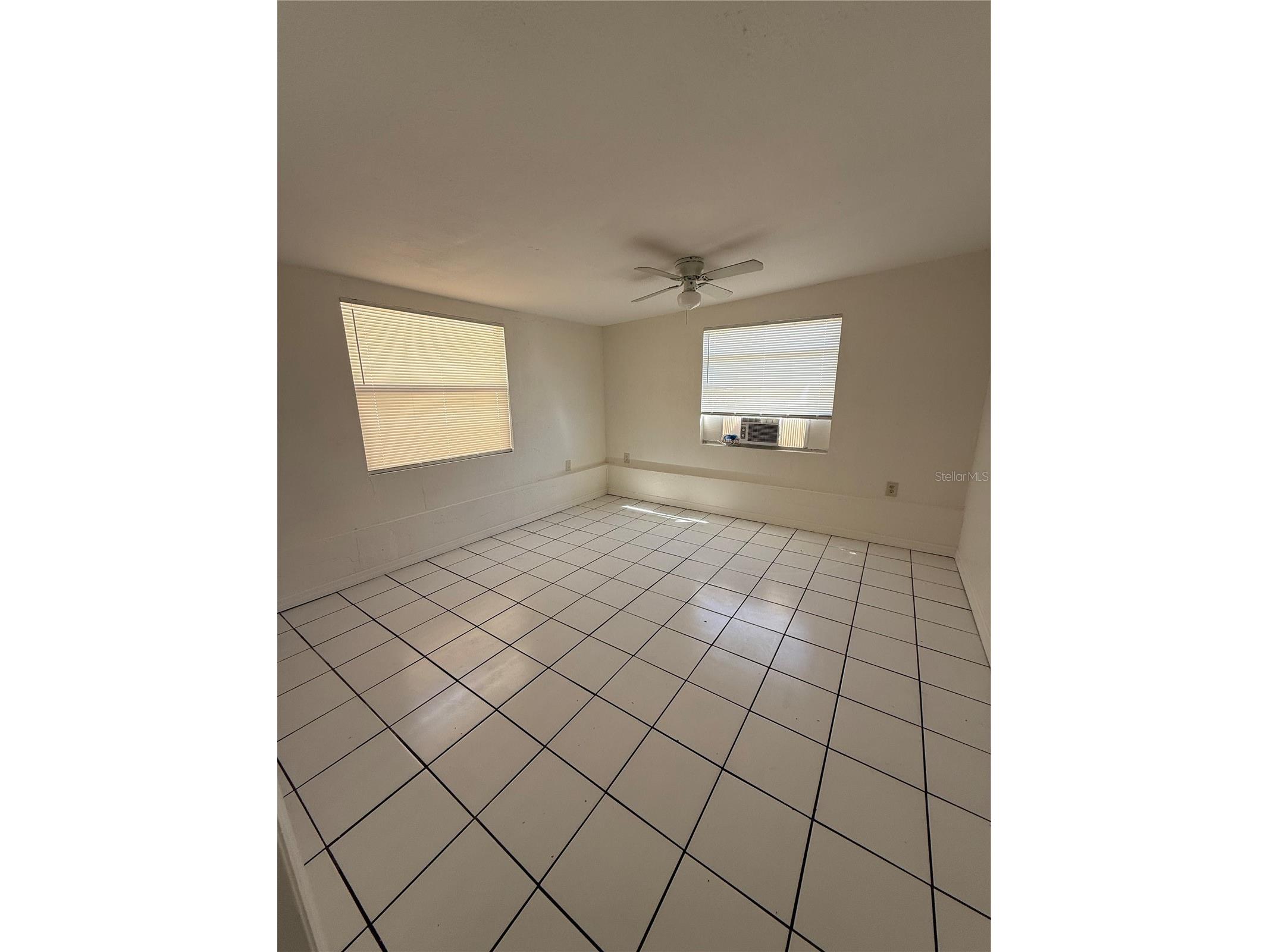4737 56th Avenue N Saint Petersburg FL 33714 TB8481011 image6