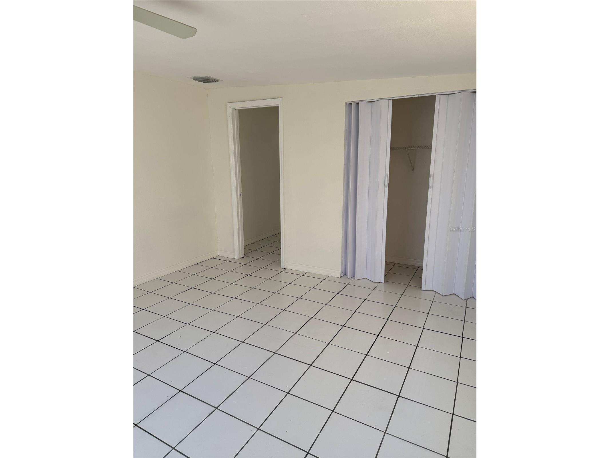 4737 56th Avenue N Saint Petersburg FL 33714 TB8481011 image7