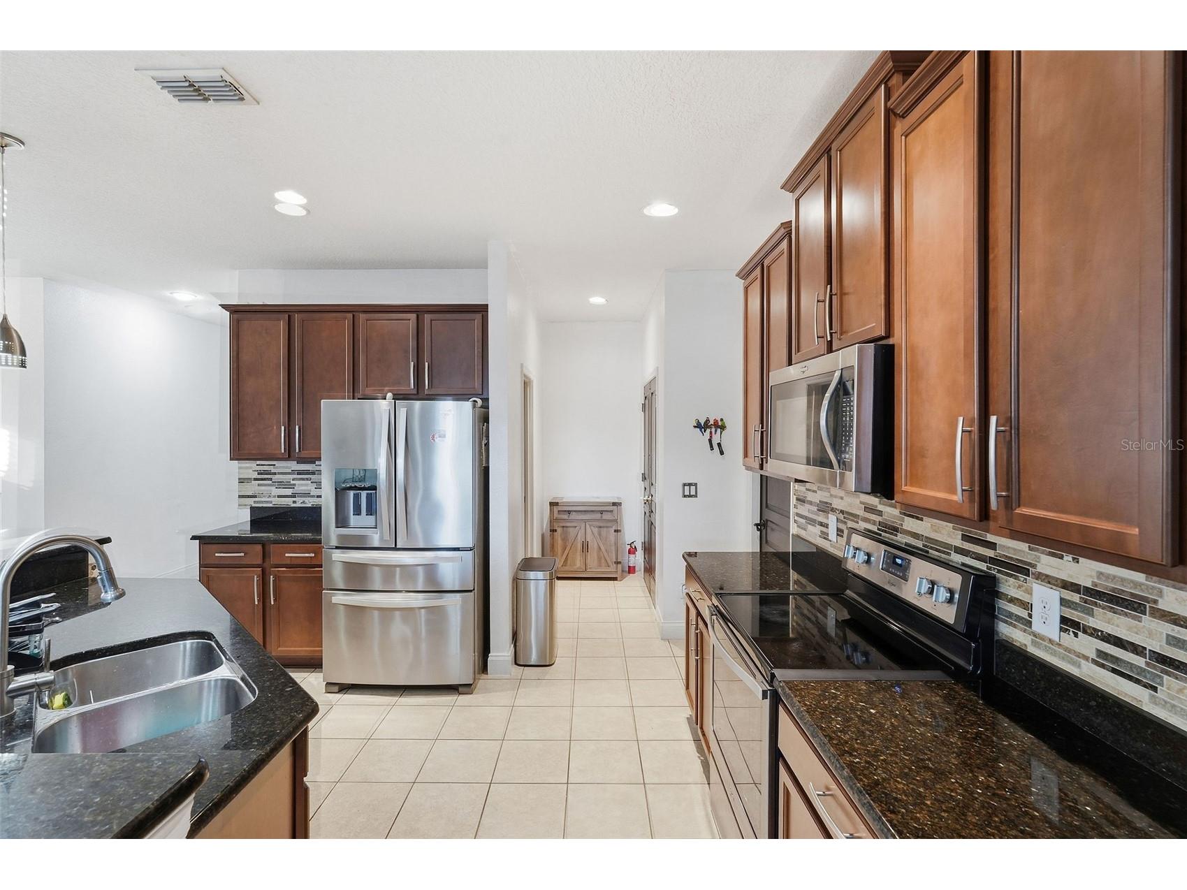 4737 Blackthorn Circle Kissimmee FL 34758 S5142732 image6