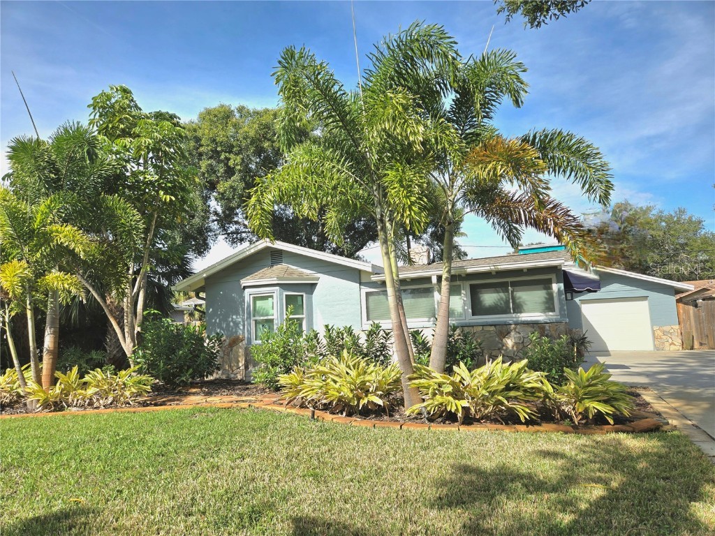 4737 Del Rio Way S Gulfport FL 33711 A4671834 image1