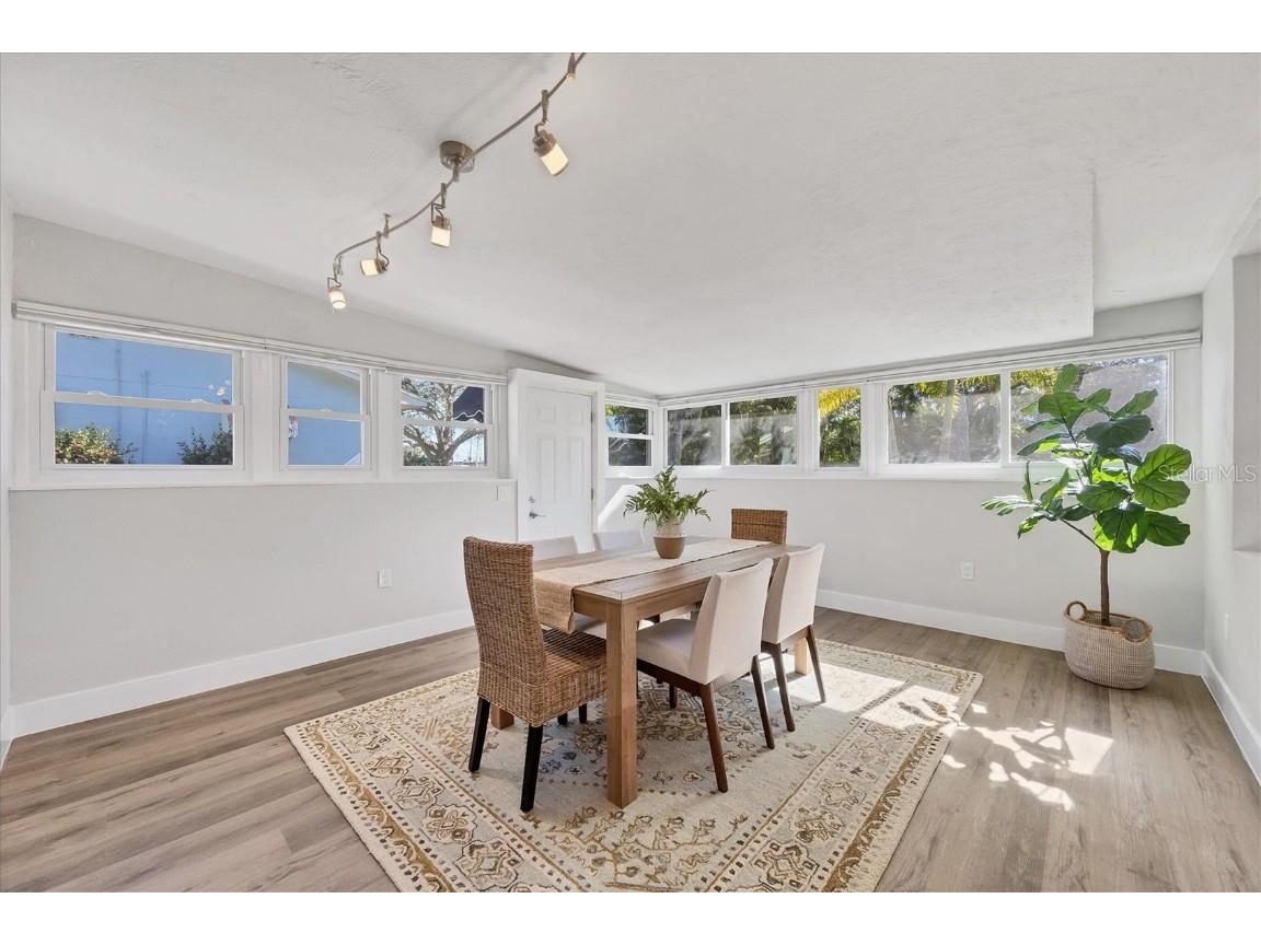 4737 Del Rio Way S Gulfport FL 33711 A4671834 image14