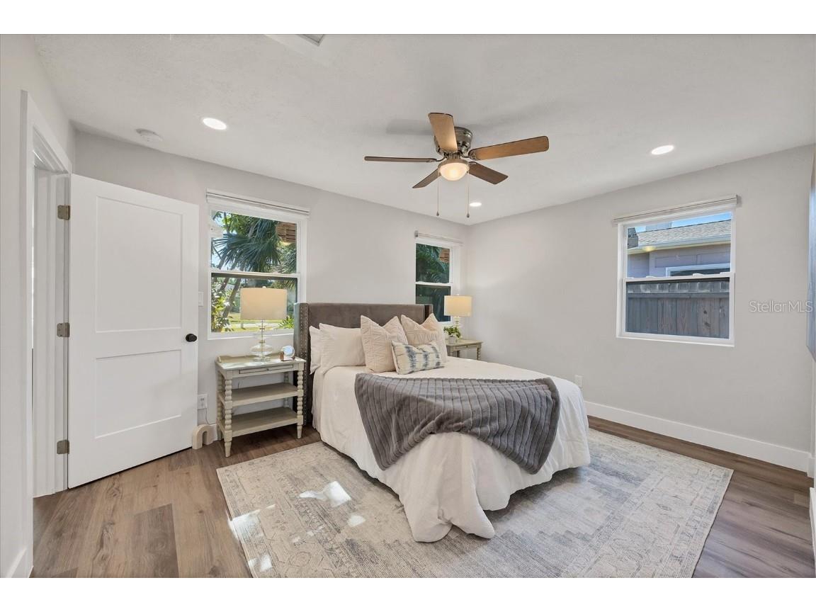 4737 Del Rio Way S Gulfport FL 33711 A4671834 image21