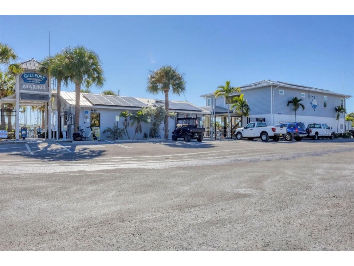 4737 Del Rio Way S Gulfport FL 33711 A4671834 image34