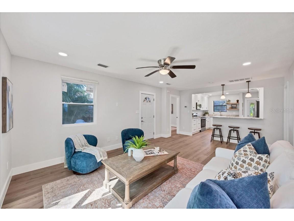 4737 Del Rio Way S Gulfport FL 33711 A4671834 image8