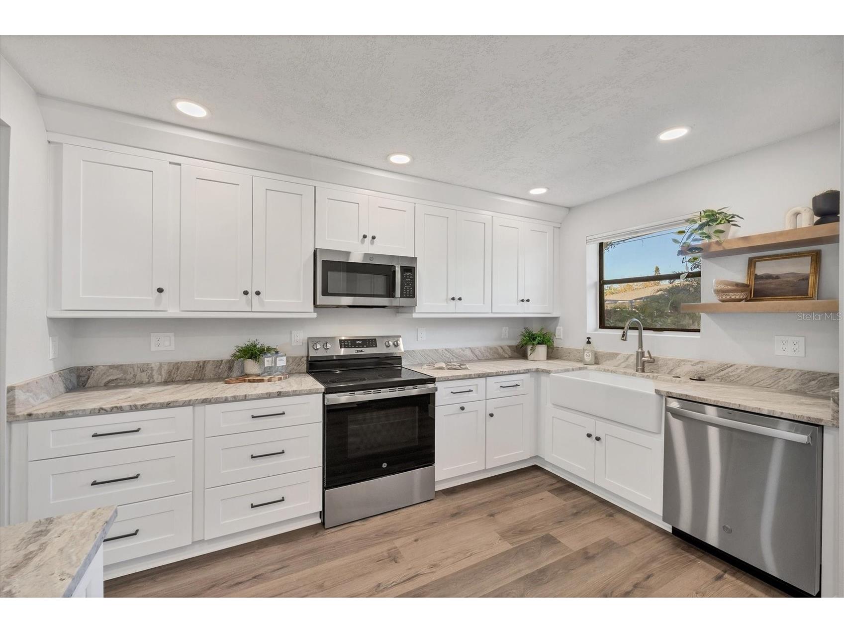 4737 Del Rio Way S Gulfport FL 33711 A4685958 image15