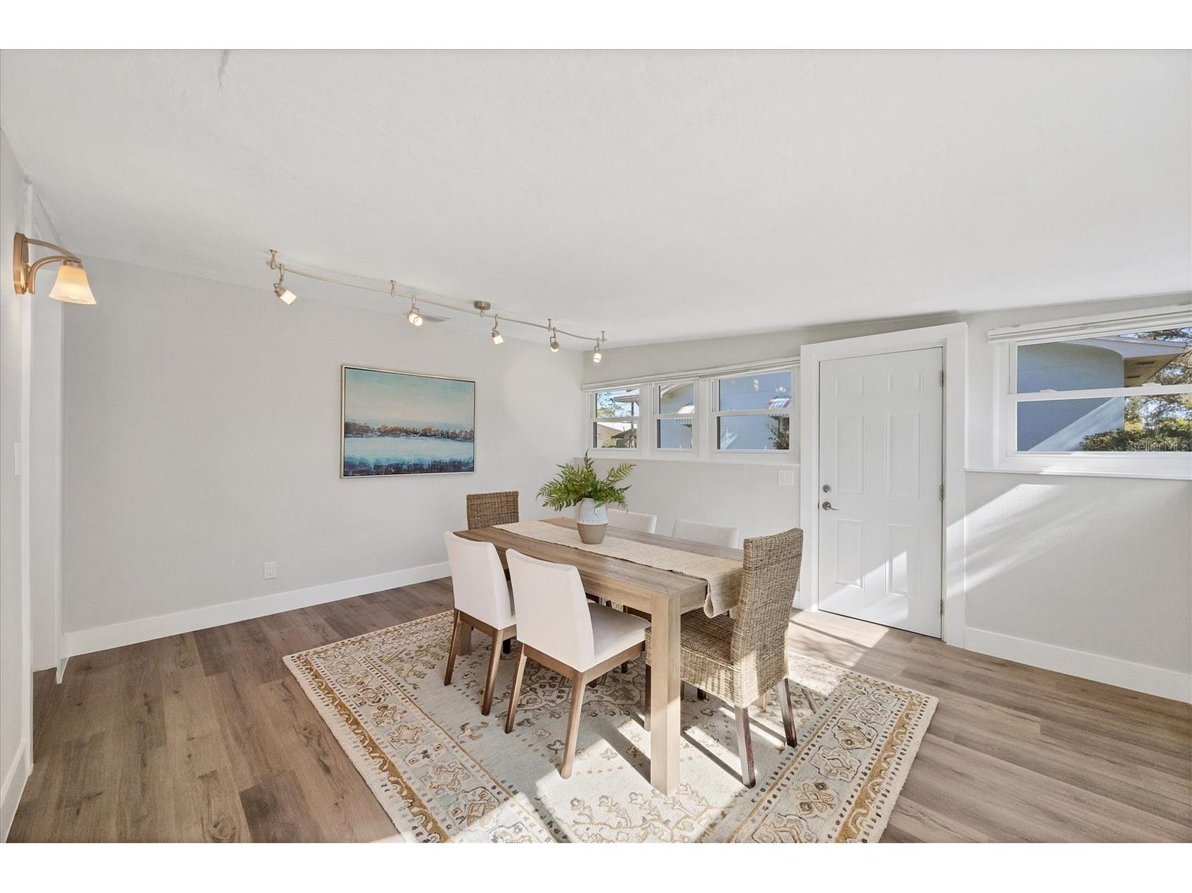 4737 Del Rio Way S Gulfport FL 33711 A4685958 image17