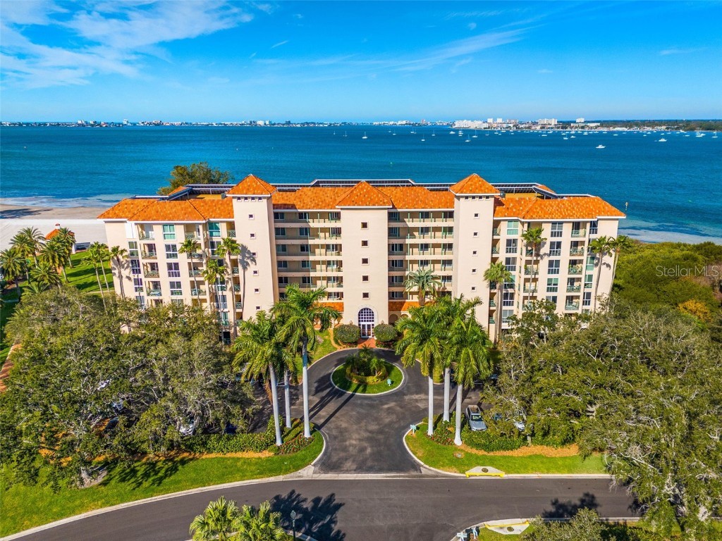 4737 Dolphin Cay Lane S #304 Saint Petersburg FL 33711 U8227925 image1