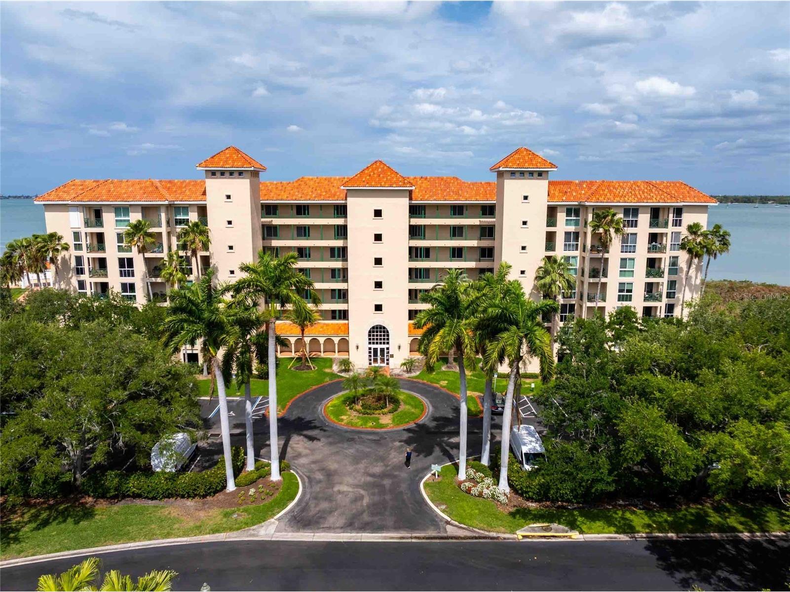4737 Dolphin Cay Lane S #407 Saint Petersburg FL 33711 - BOCA CIEGA BAY TB8503530 image1