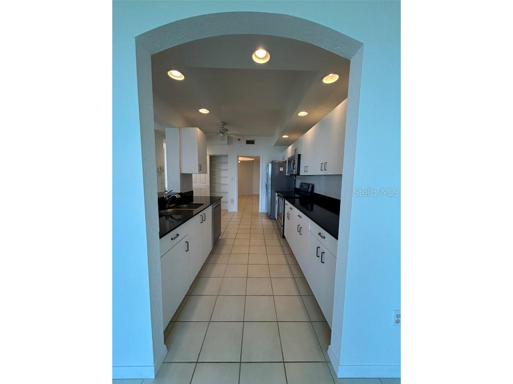 4737 Dolphin Cay Lane S #408 Saint Petersburg FL 33711 TB8386994 image14