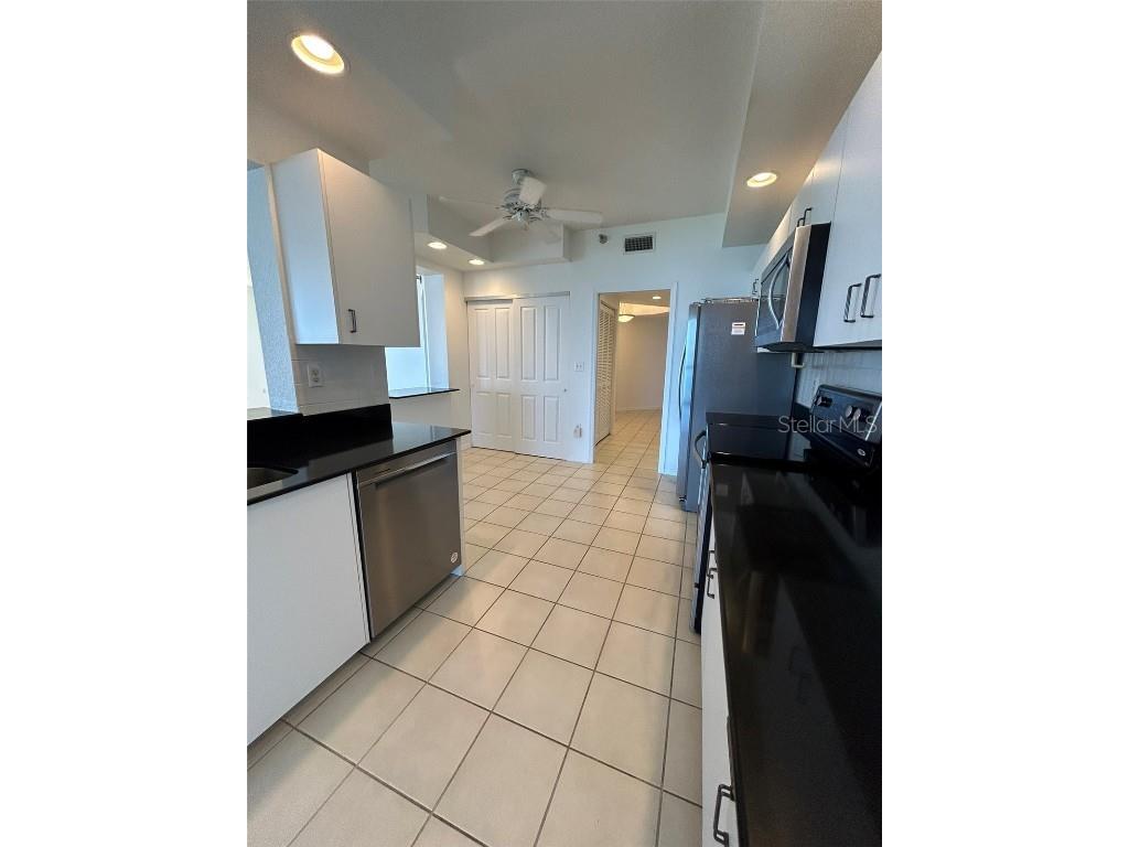 4737 Dolphin Cay Lane S #408 Saint Petersburg FL 33711 TB8386994 image17