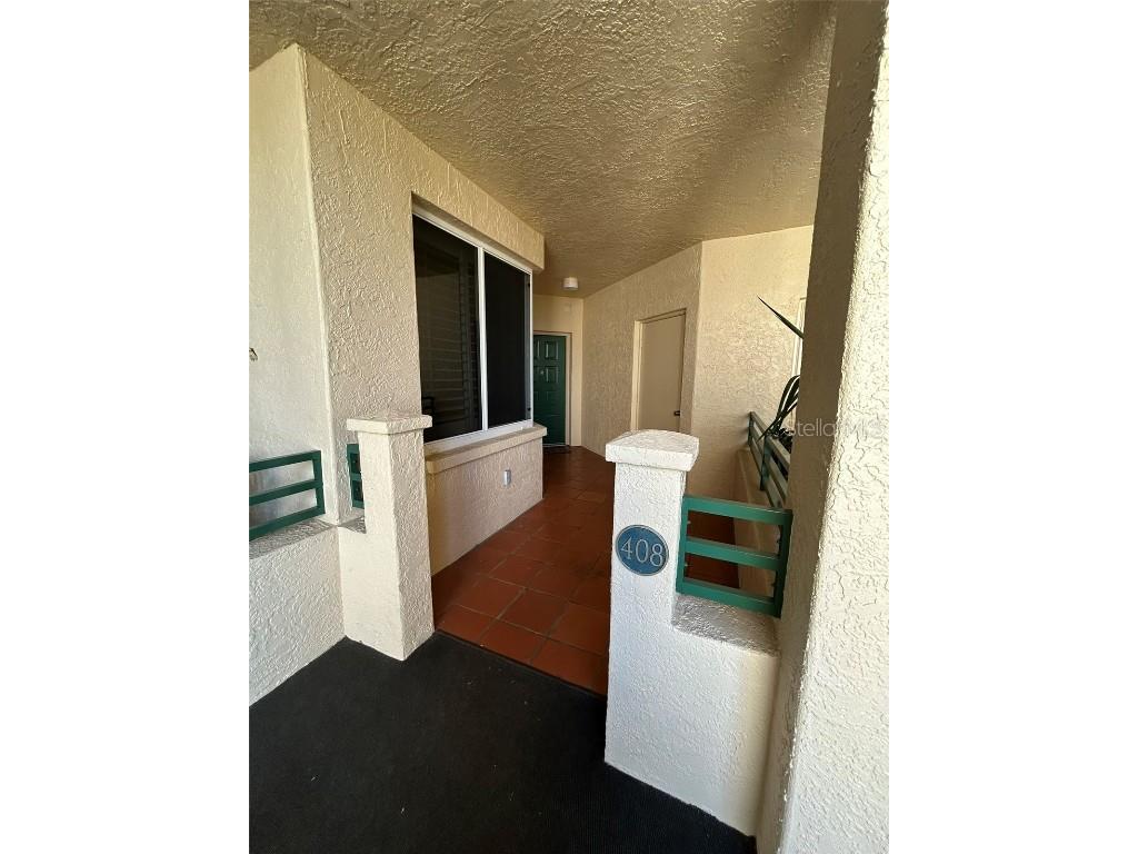 4737 Dolphin Cay Lane S #408 Saint Petersburg FL 33711 TB8386994 image2