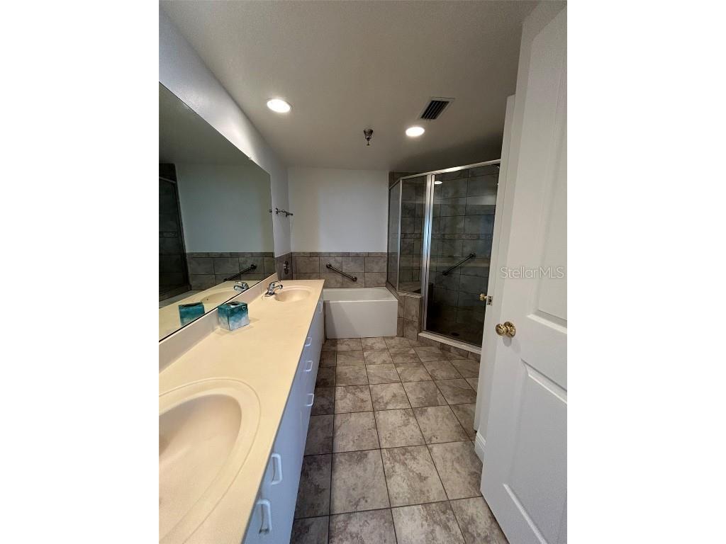 4737 Dolphin Cay Lane S #408 Saint Petersburg FL 33711 TB8386994 image24