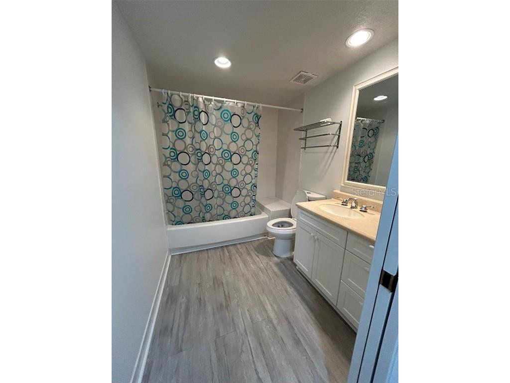 4737 Dolphin Cay Lane S #408 Saint Petersburg FL 33711 TB8386994 image28