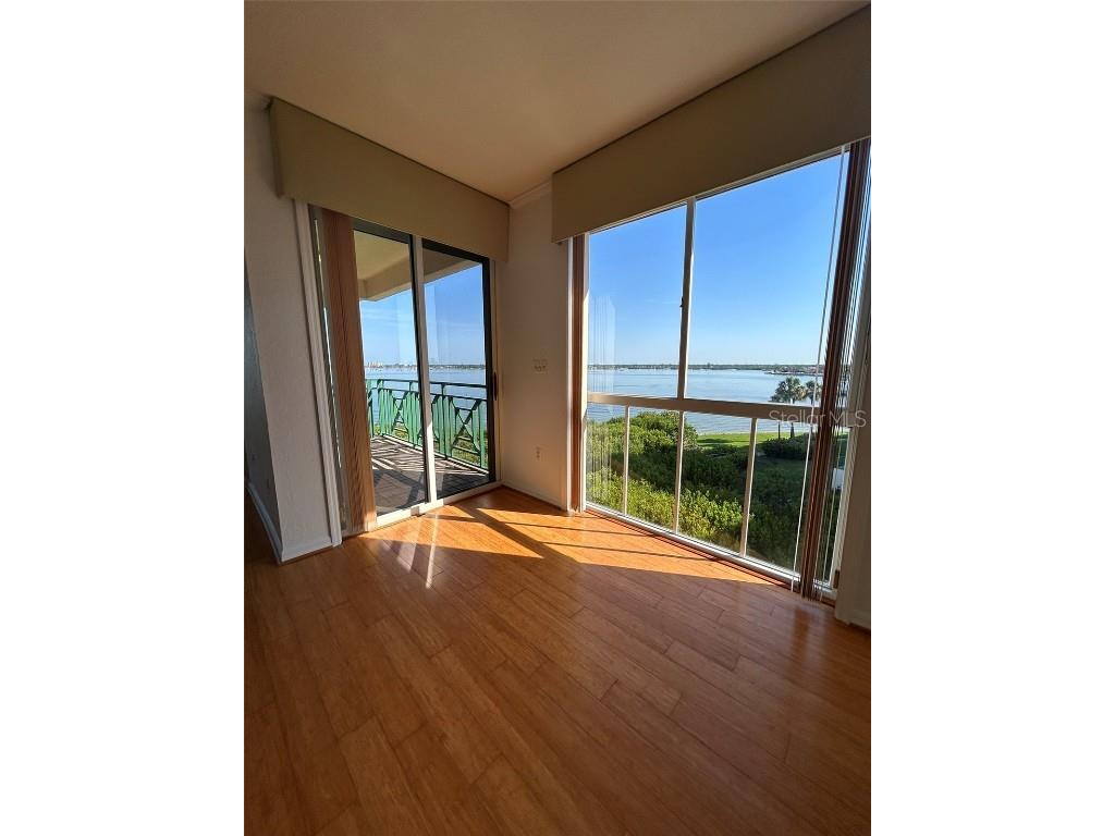 4737 Dolphin Cay Lane S #408 Saint Petersburg FL 33711 TB8386994 image4