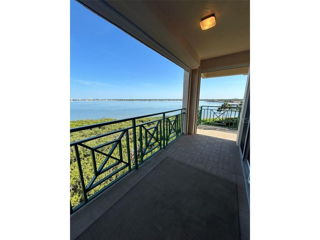 4737 Dolphin Cay Lane S #408 Saint Petersburg FL 33711 TB8386994 image6