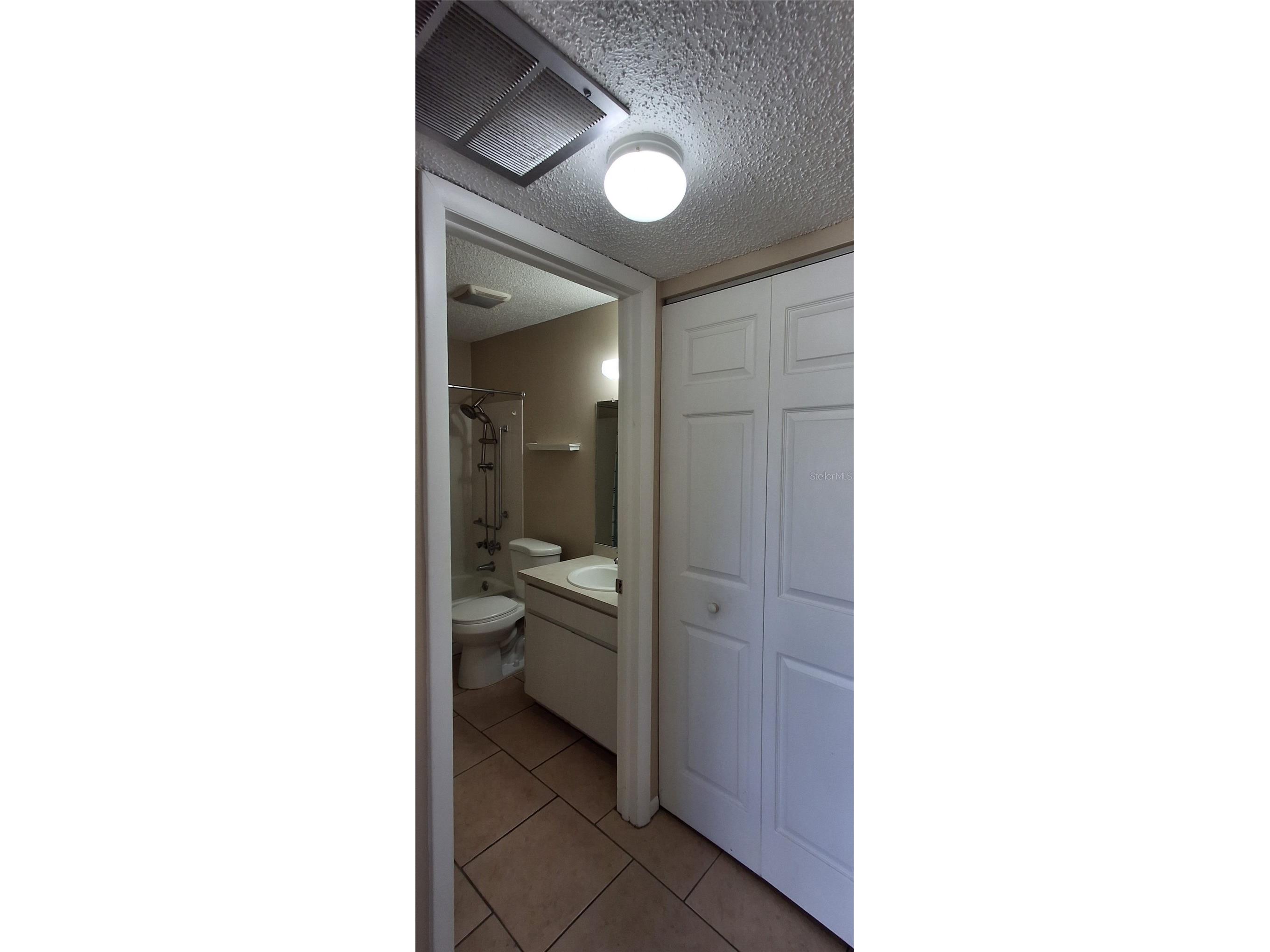 4737 Lake Villa Drive Clearwater FL 33762 TB8470937 image23