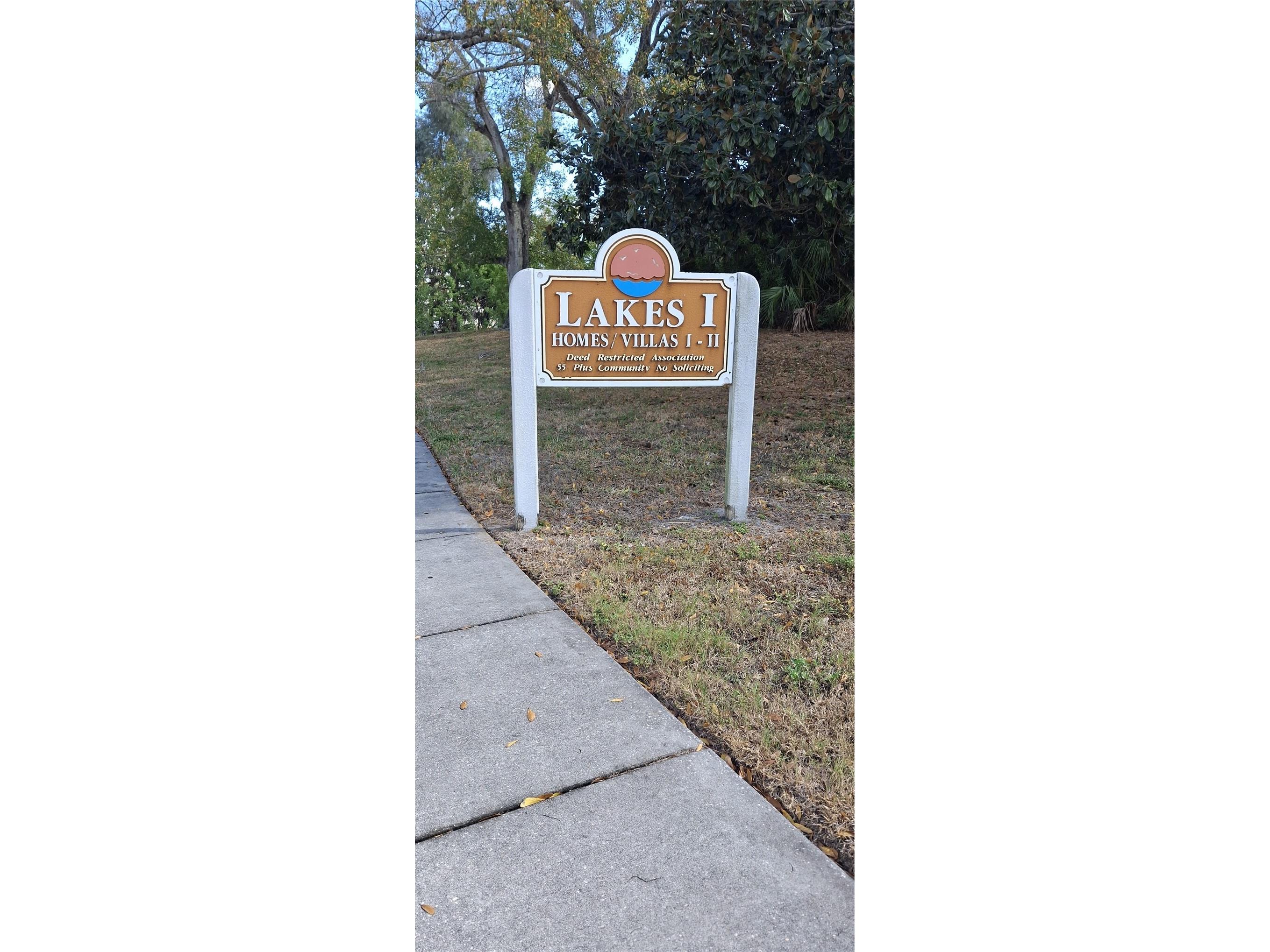 4737 Lake Villa Drive Clearwater FL 33762 TB8470937 image32