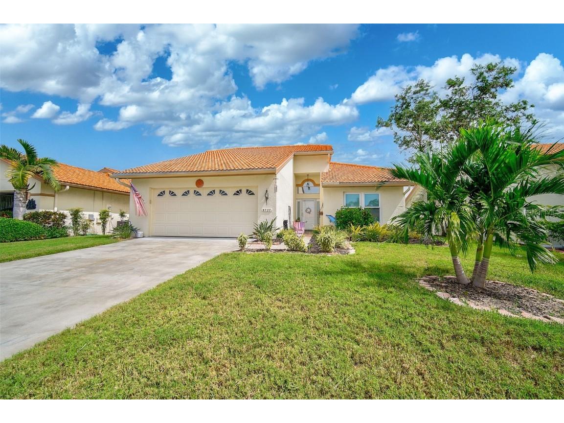 4737 Peridia Boulevard E Bradenton FL 34203 A4584292 image1