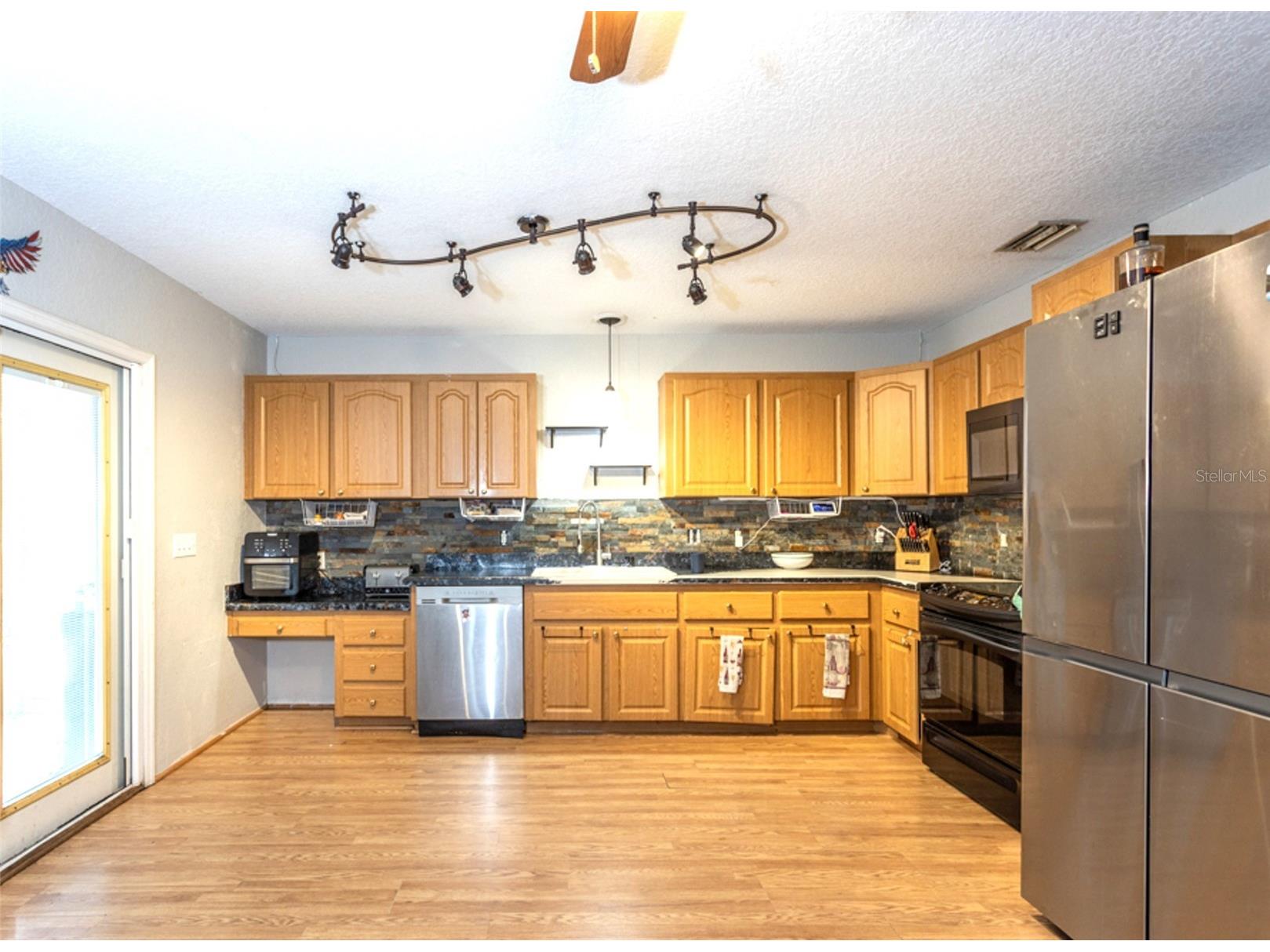 474 E University Avenue Orange City FL 32763 V4948101 image24