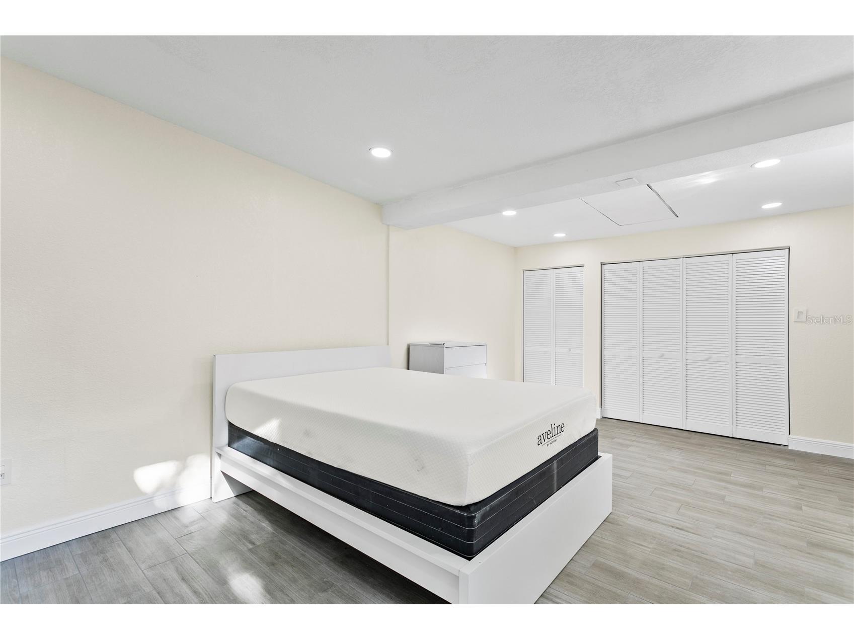 4740 22nd Avenue N Saint Petersburg FL 33713 TB8521933 image24