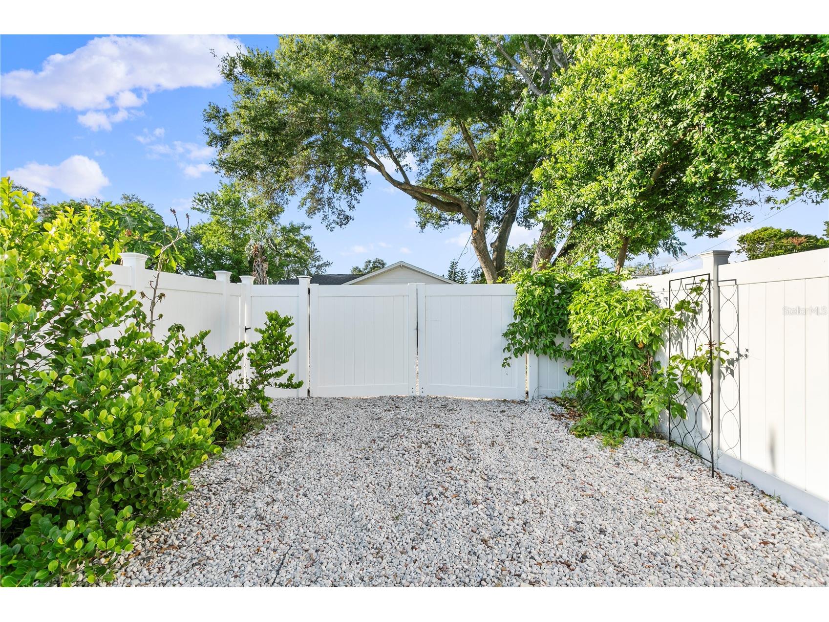 4740 22nd Avenue N Saint Petersburg FL 33713 TB8521933 image33