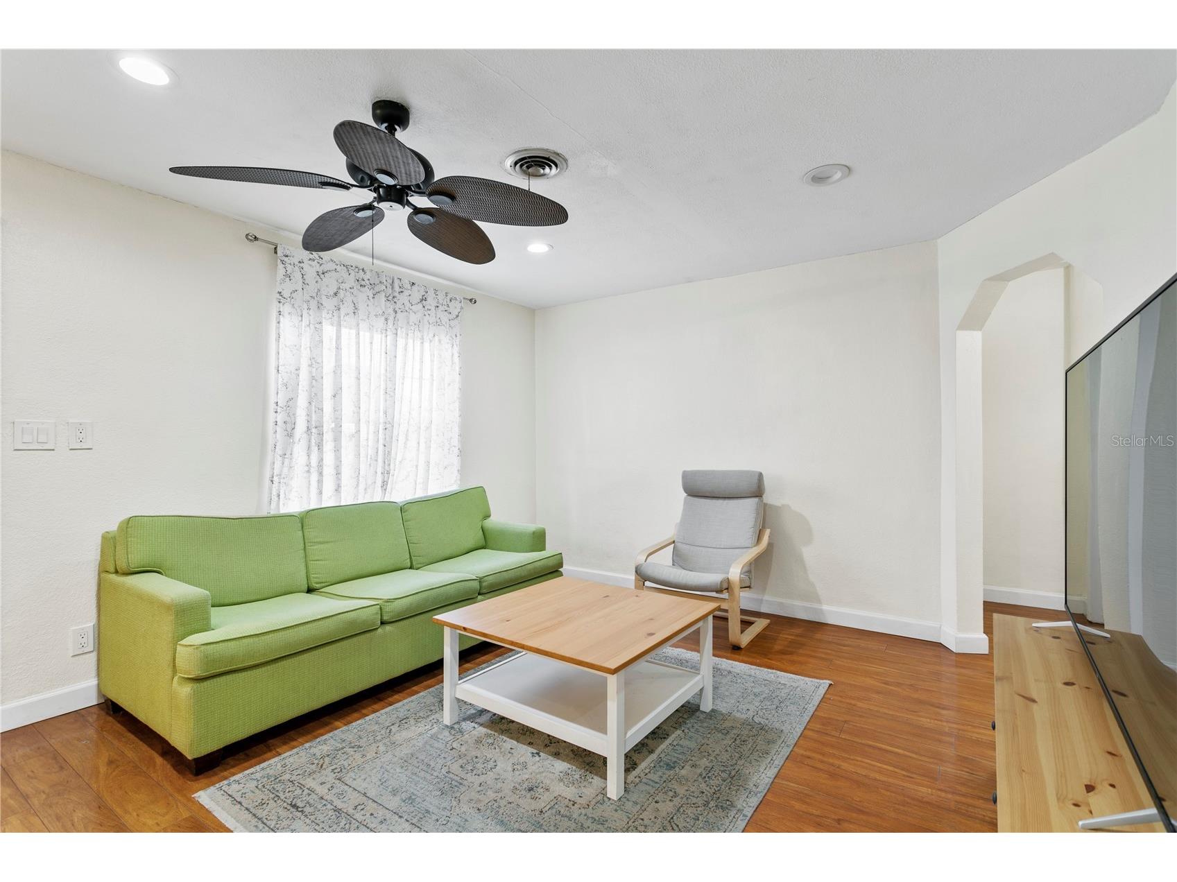 4740 22nd Avenue N Saint Petersburg FL 33713 TB8521933 image5