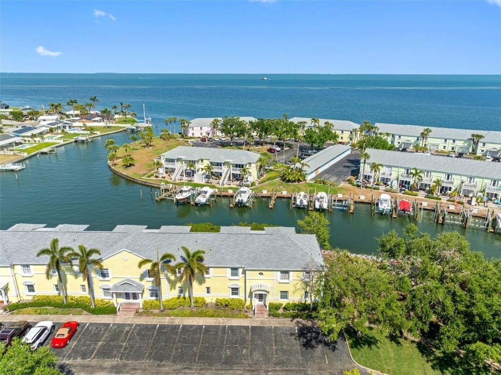 4740 Beach Drive SE #A Saint Petersburg FL 33705 TB8371009 image1