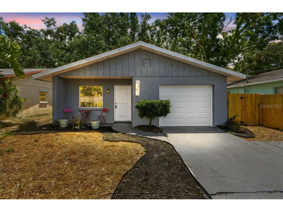 4741 Watkins Avenue Sarasota FL 34233 A4649642 image1