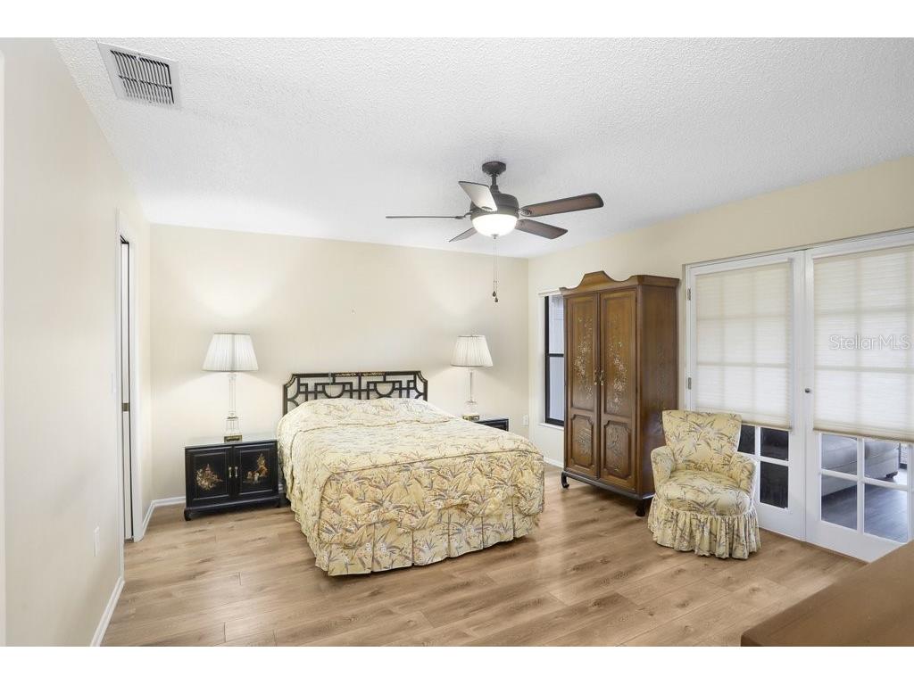 4742 Oak Hill Drive #12 Sarasota FL 34232 - POND TB8455745 image15