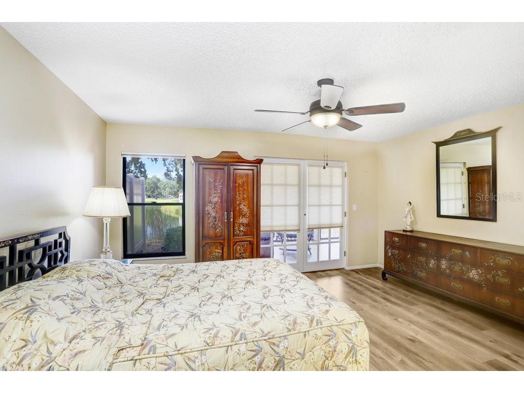 4742 Oak Hill Drive #12 Sarasota FL 34232 - POND TB8455745 image16