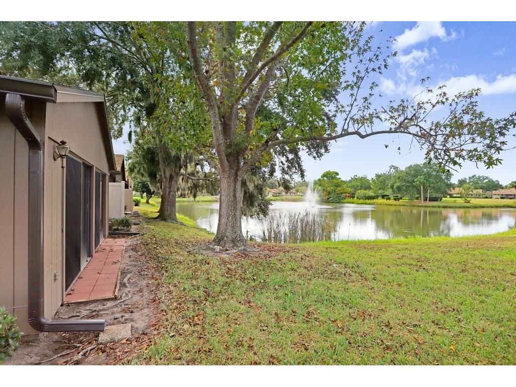 4742 Oak Hill Drive #12 Sarasota FL 34232 - POND TB8455745 image27