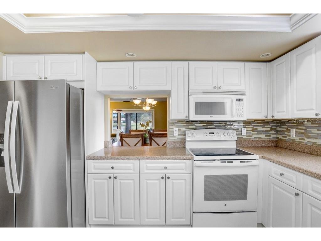 4742 Oak Hill Drive #12 Sarasota FL 34232 - POND TB8455745 image9