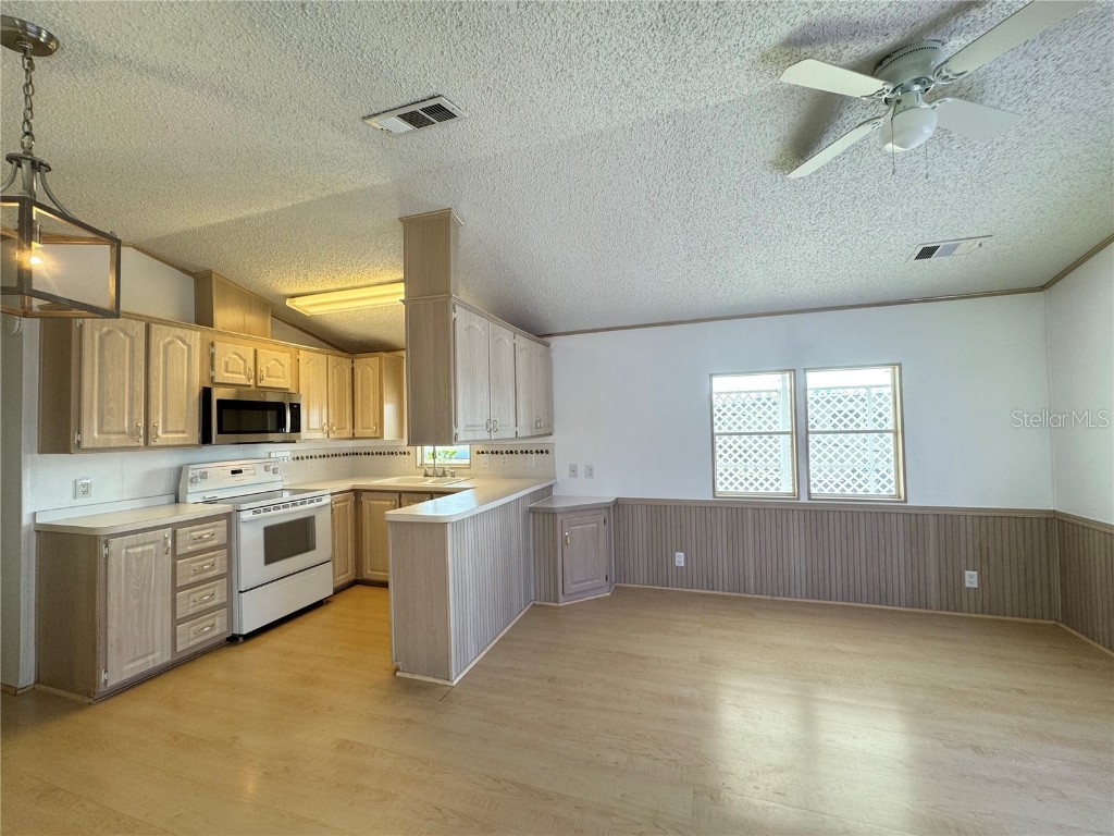 4742 Stuey Drive #LOT 305 Zephyrhills FL 33541 TB8359578 image11