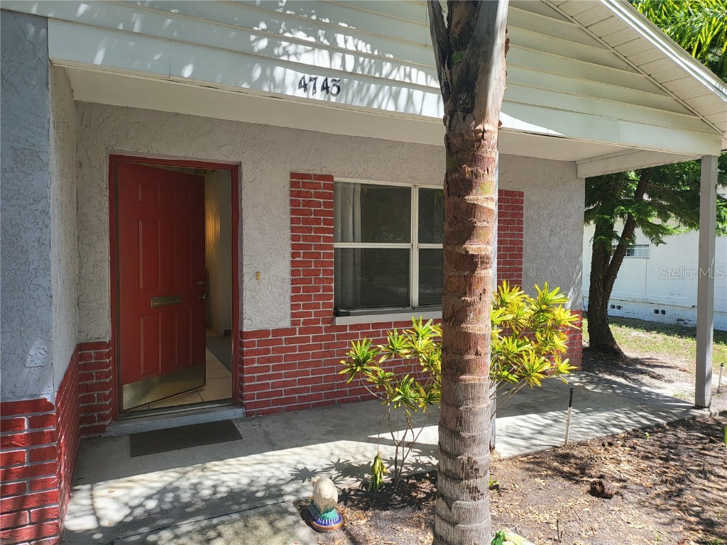 4743 15th Avenue N Saint Petersburg FL 33713 U8252376 image1