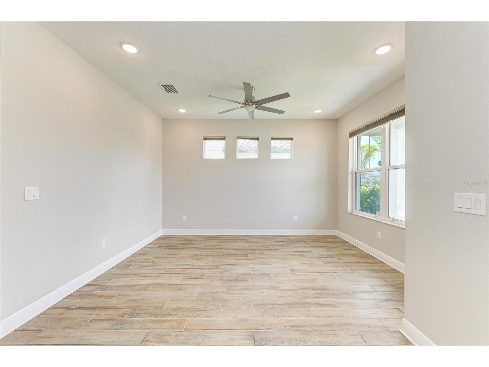 4745 Antrim Drive Sarasota FL 34240 A4693247 image11