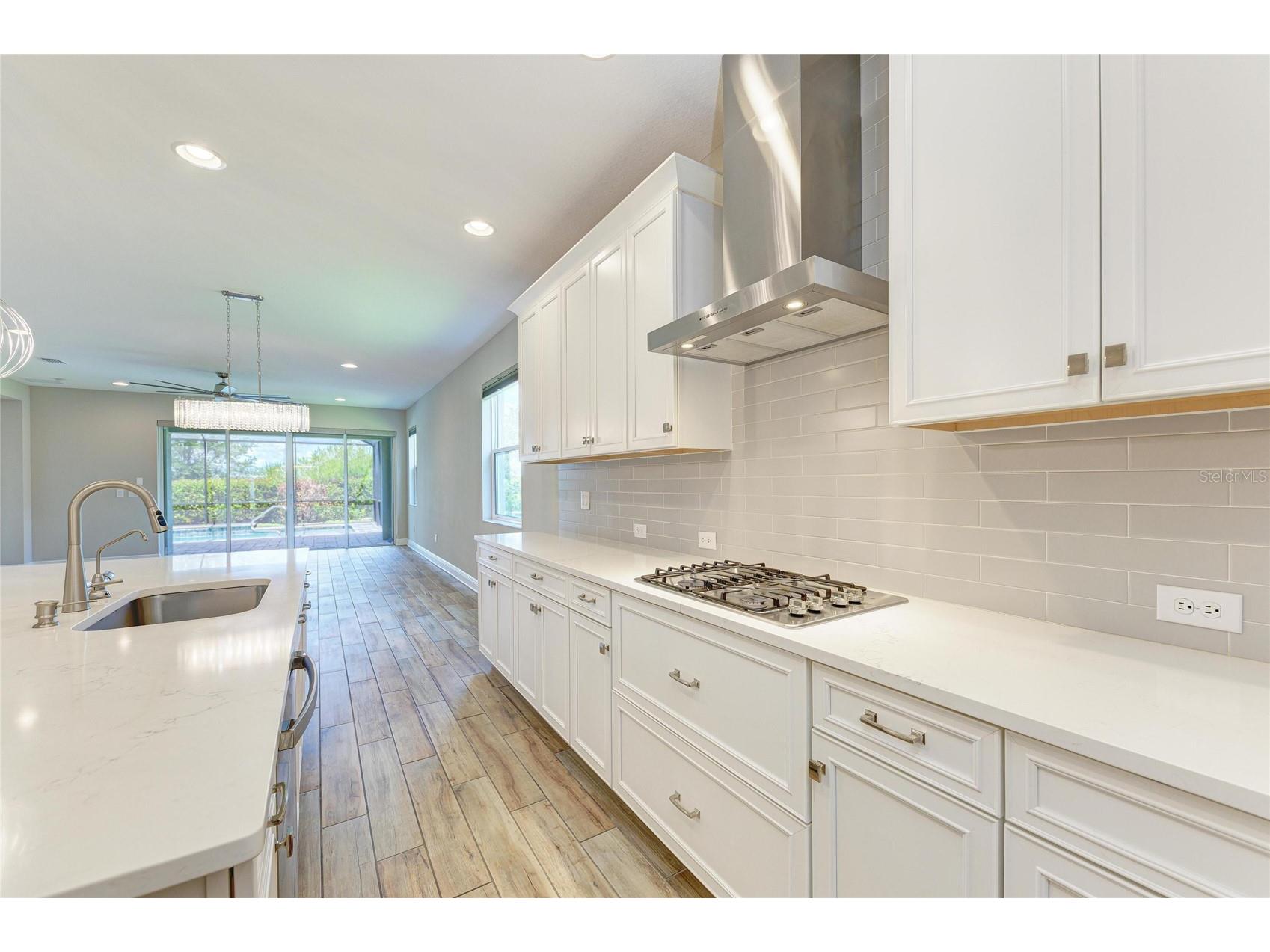4745 Antrim Drive Sarasota FL 34240 A4693247 image18