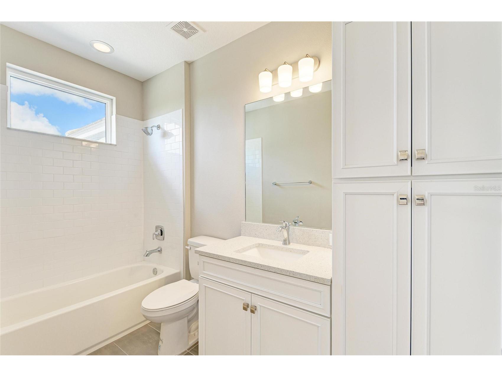 4745 Antrim Drive Sarasota FL 34240 A4693247 image46