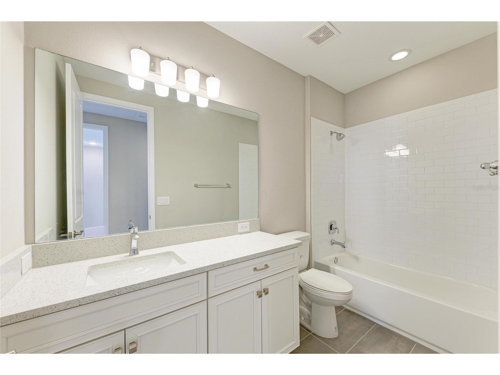 4745 Antrim Drive Sarasota FL 34240 A4693247 image57