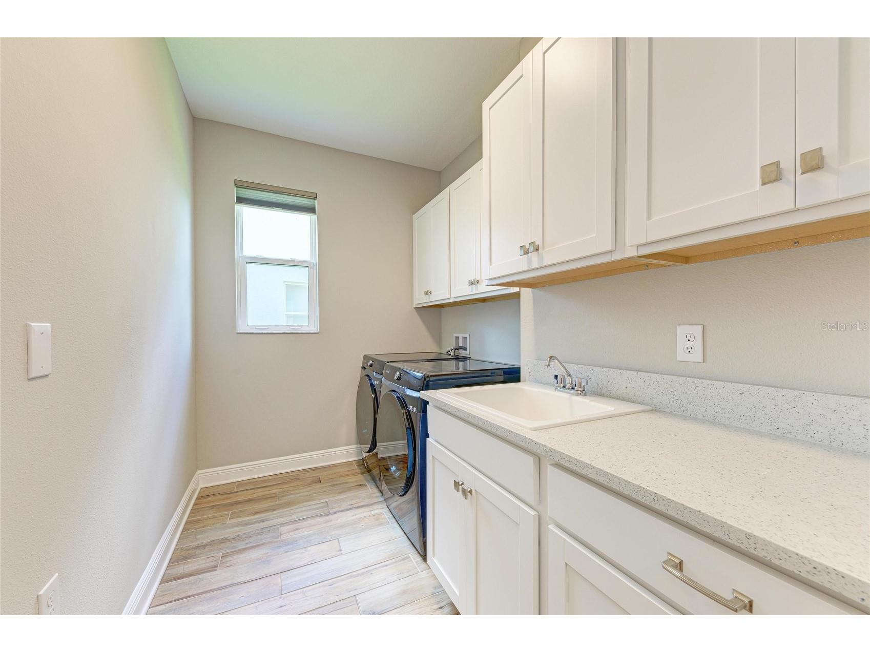 4745 Antrim Drive Sarasota FL 34240 A4693247 image62