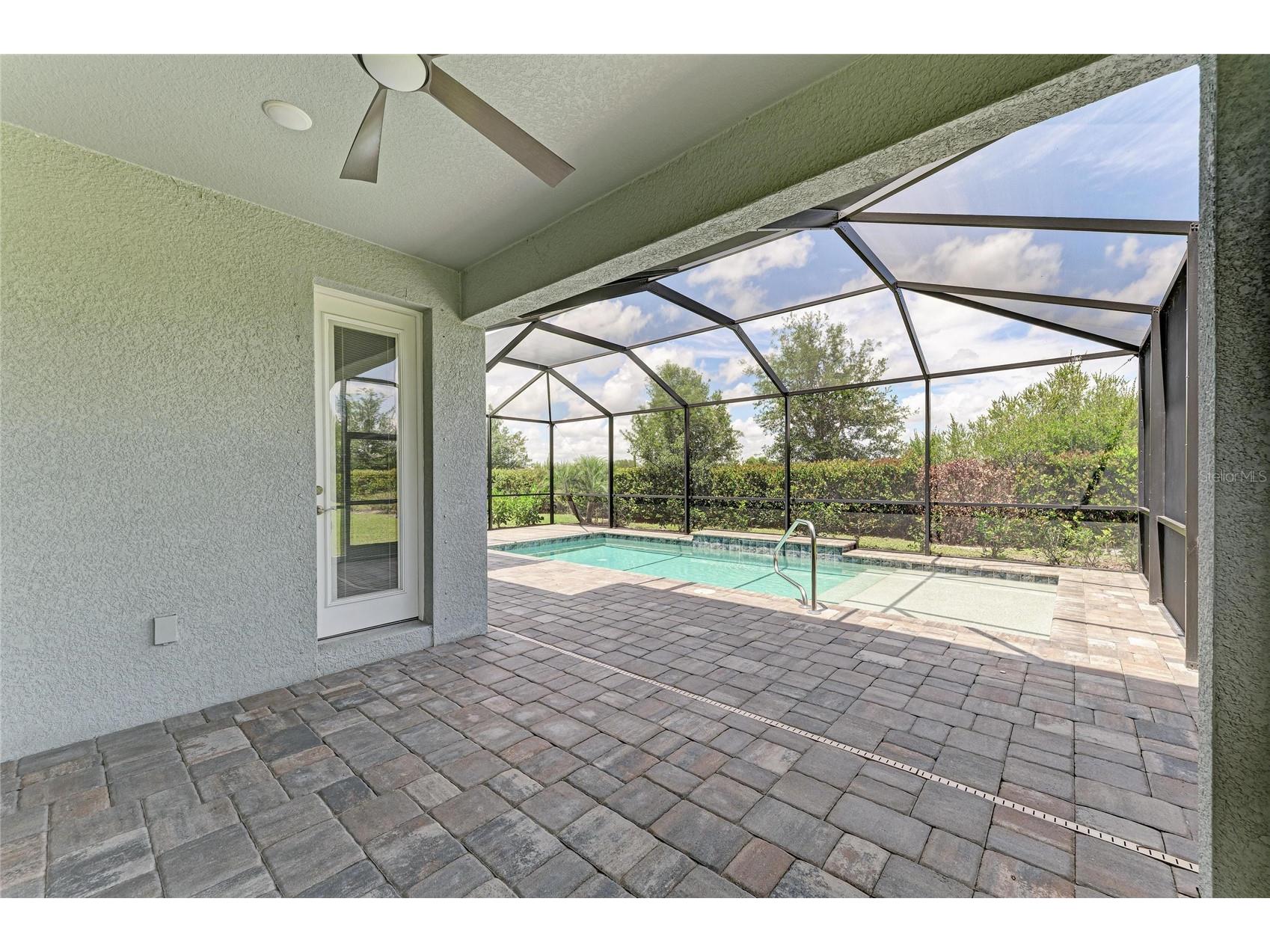 4745 Antrim Drive Sarasota FL 34240 A4693247 image64