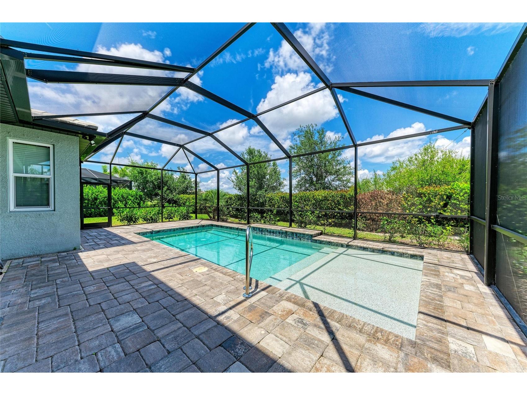 4745 Antrim Drive Sarasota FL 34240 A4693247 image66