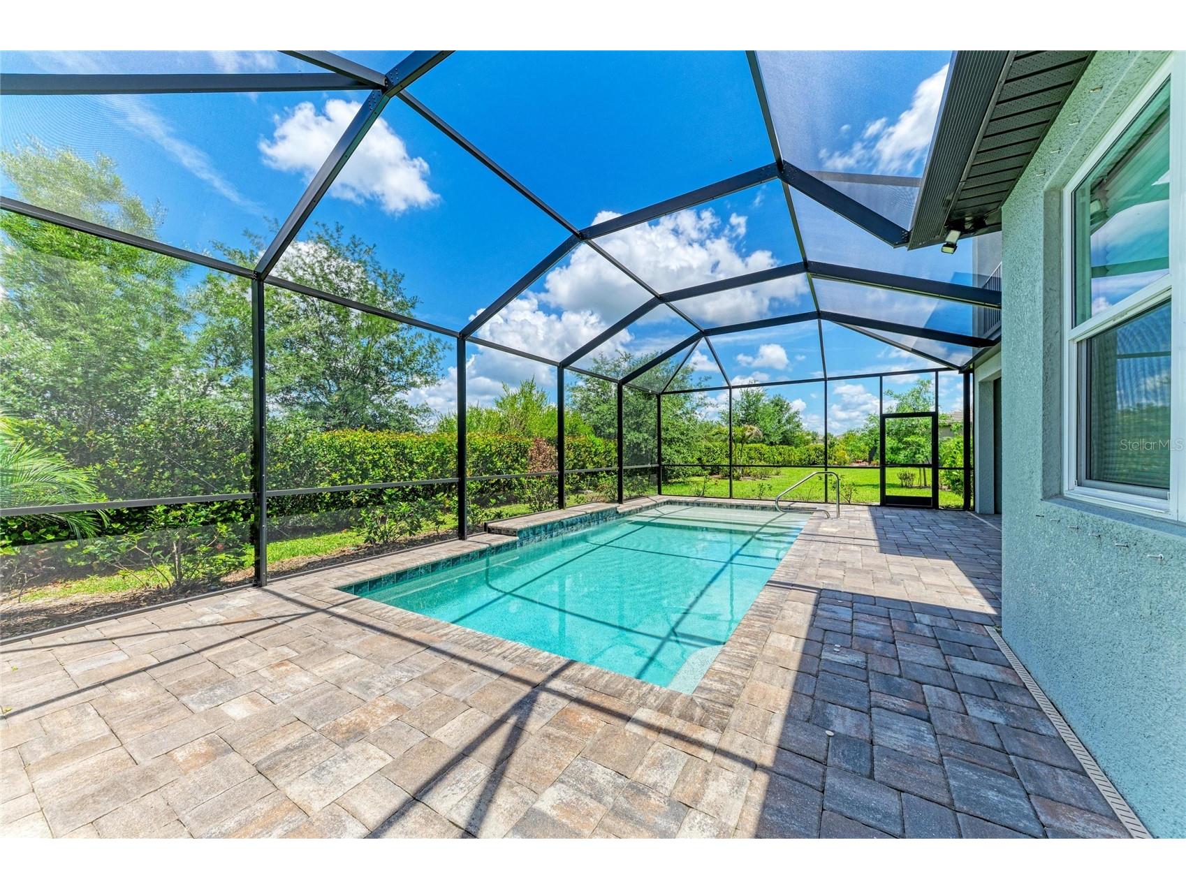 4745 Antrim Drive Sarasota FL 34240 A4693247 image68