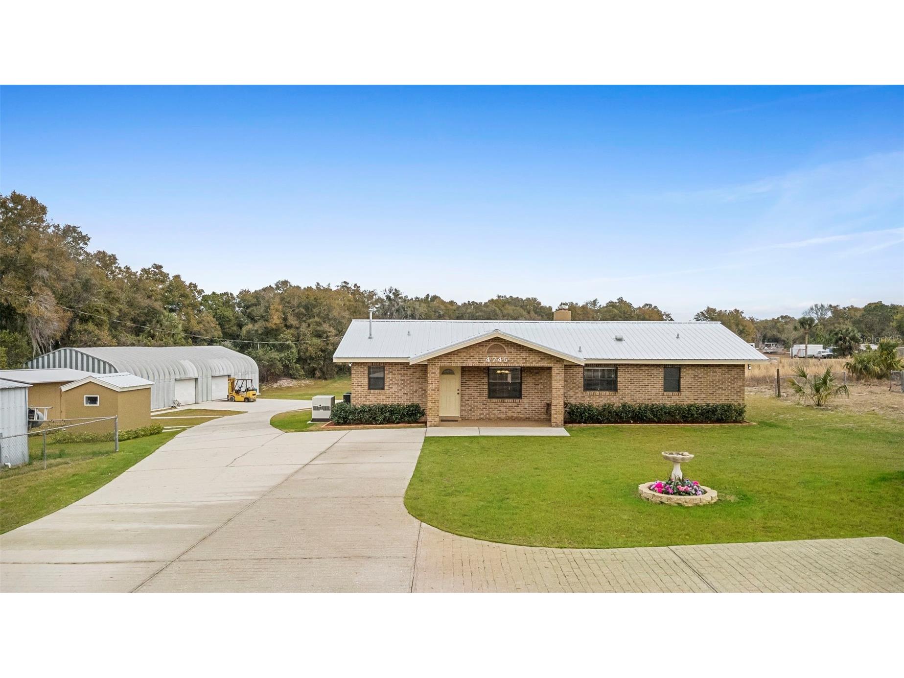 4745 Grand Avenue De Leon Springs FL 32130 V4947395 image1