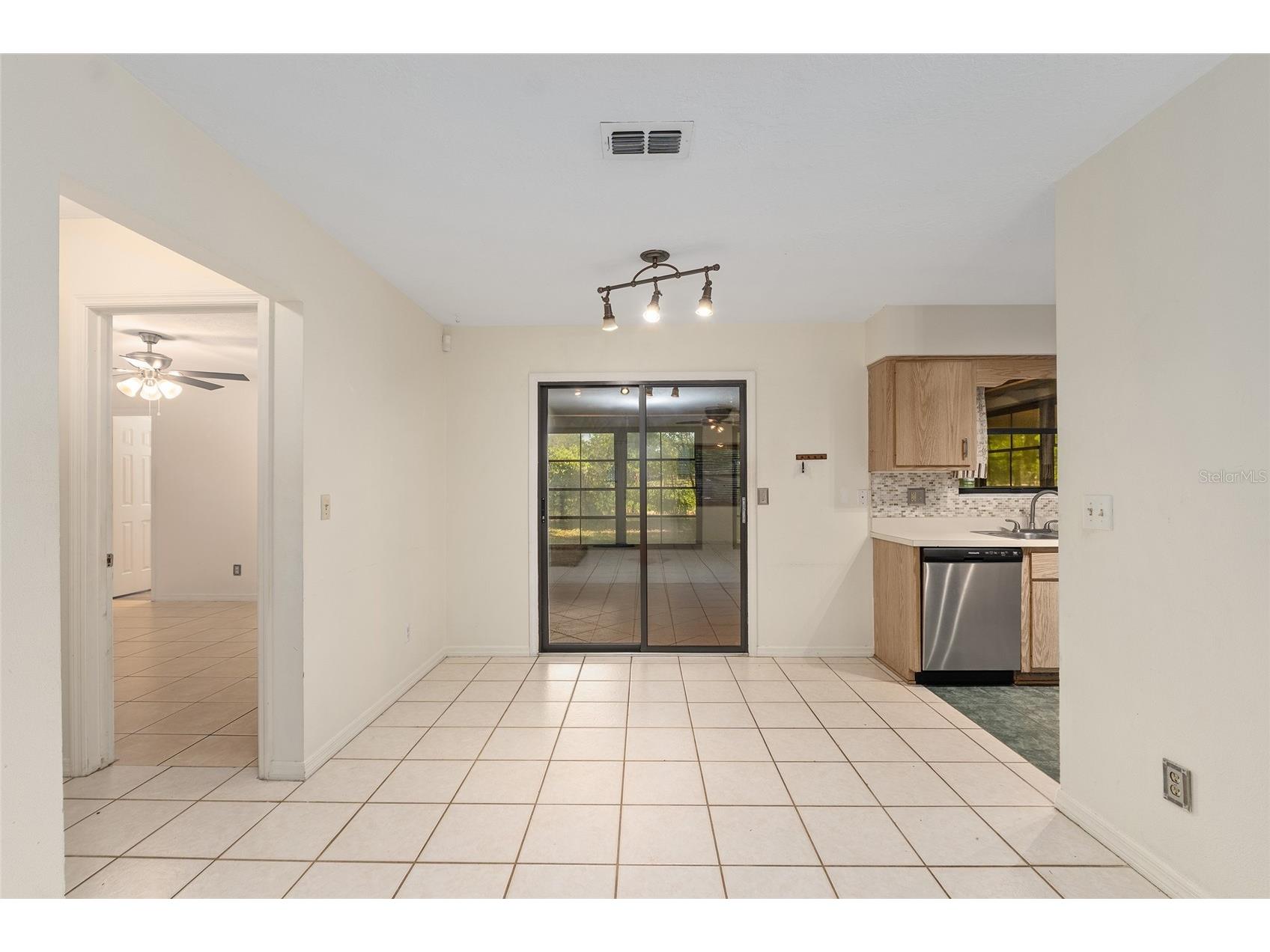 4746 NE 27th Court Ocala FL 34479 OM721843 image14