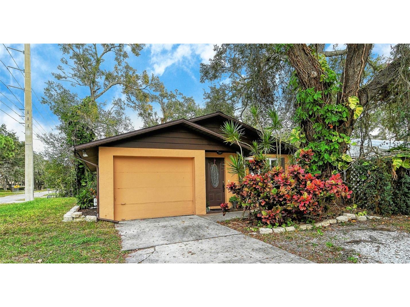 4746 Wilkinson Road Sarasota FL 34233 A4594496 image1