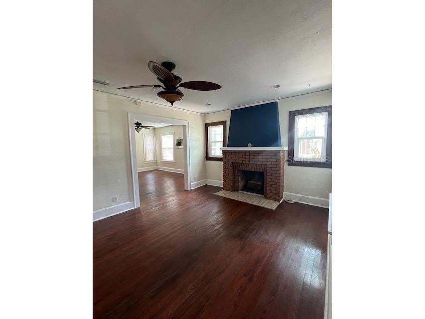 4748 7th Avenue N Saint Petersburg FL 33713 TB8525556 image4