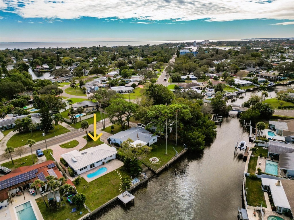 4748 Shore Acres Boulevard NE Saint Petersburg FL 33703 U8231490 image1