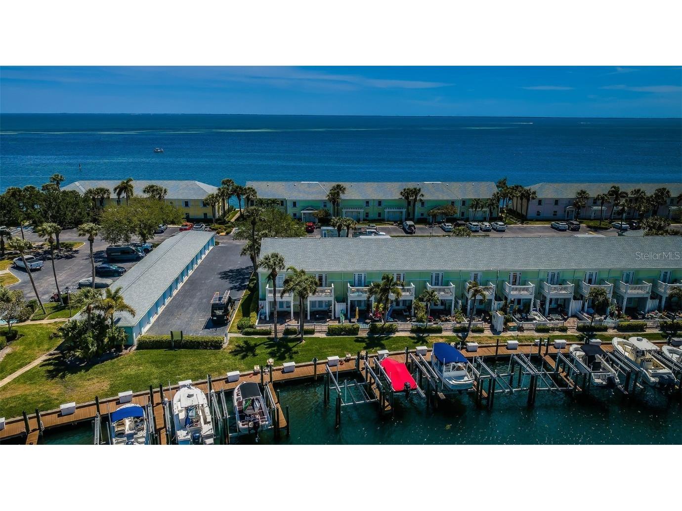 4749 Coquina Key Drive SE Saint Petersburg FL 33705 - TAMPA BAY U8237640 image1